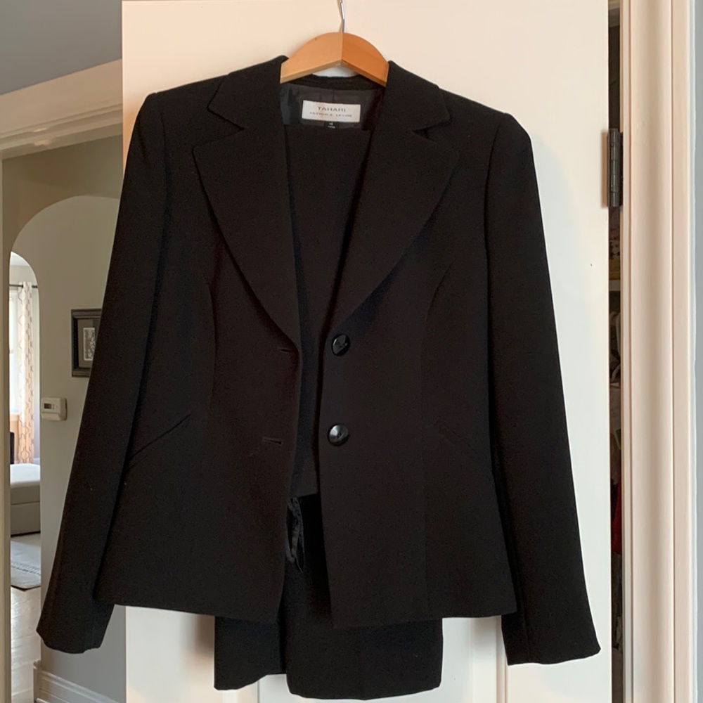 Black Tahari pant suit